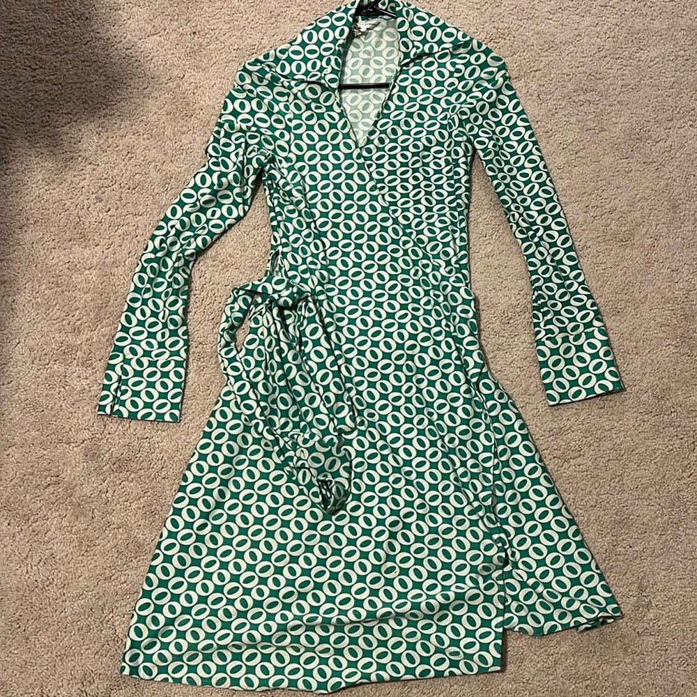 Diane Von Furstenberg green print wrap dress